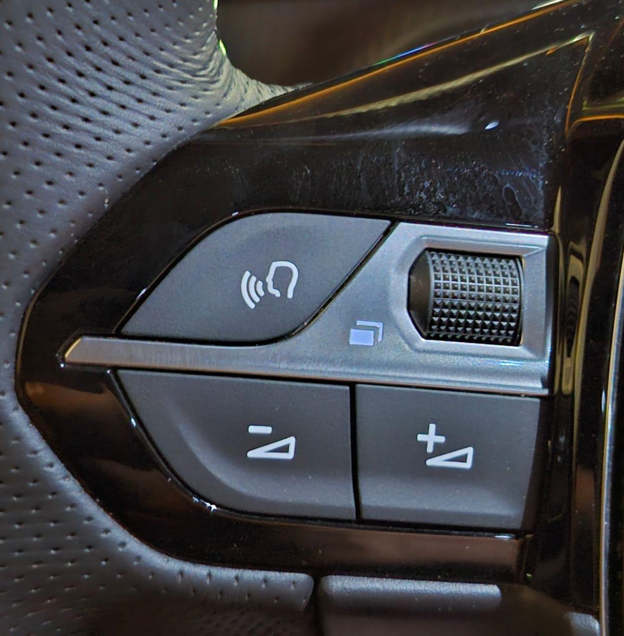 Peugeot 2008 1.2 PureTech 130 CV EAT8 GT Line – 2024 - Imagen 11