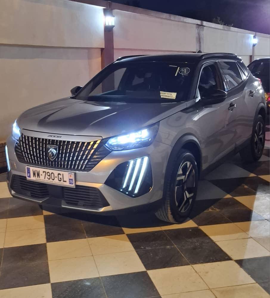 Peugeot 2008 1.2 PureTech 130 CV EAT8 GT Line – 2024 - Imagen 2