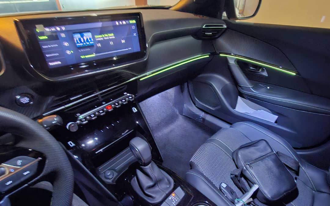 Peugeot 2008 1.2 PureTech 130 CV EAT8 GT Line – 2024 - Imagen 3