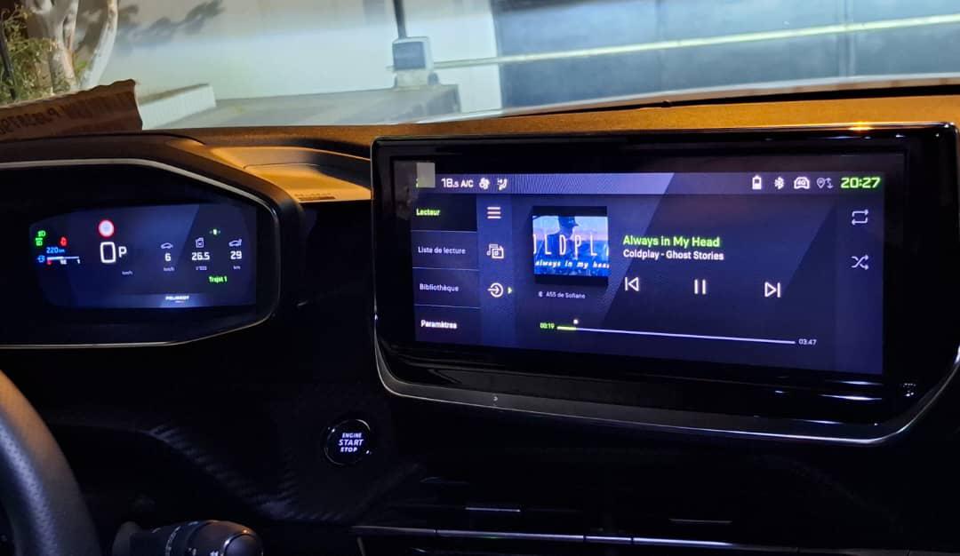 Peugeot 2008 1.2 PureTech 130 CV EAT8 GT Line – 2024 - Imagen 4