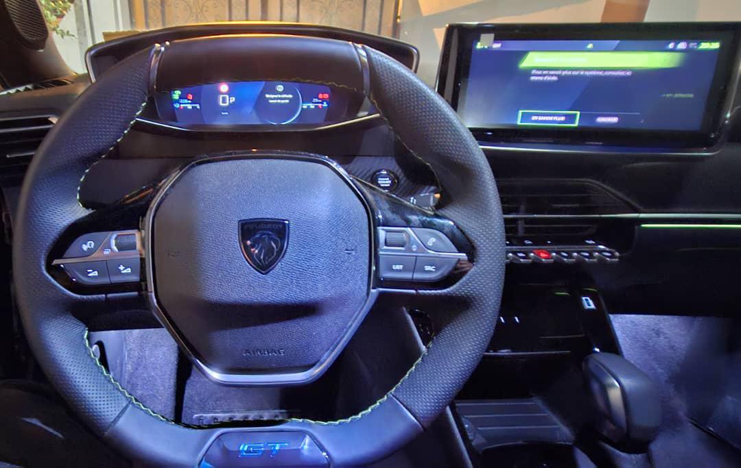 Peugeot 2008 1.2 PureTech 130 CV EAT8 GT Line – 2024 - Imagen 7