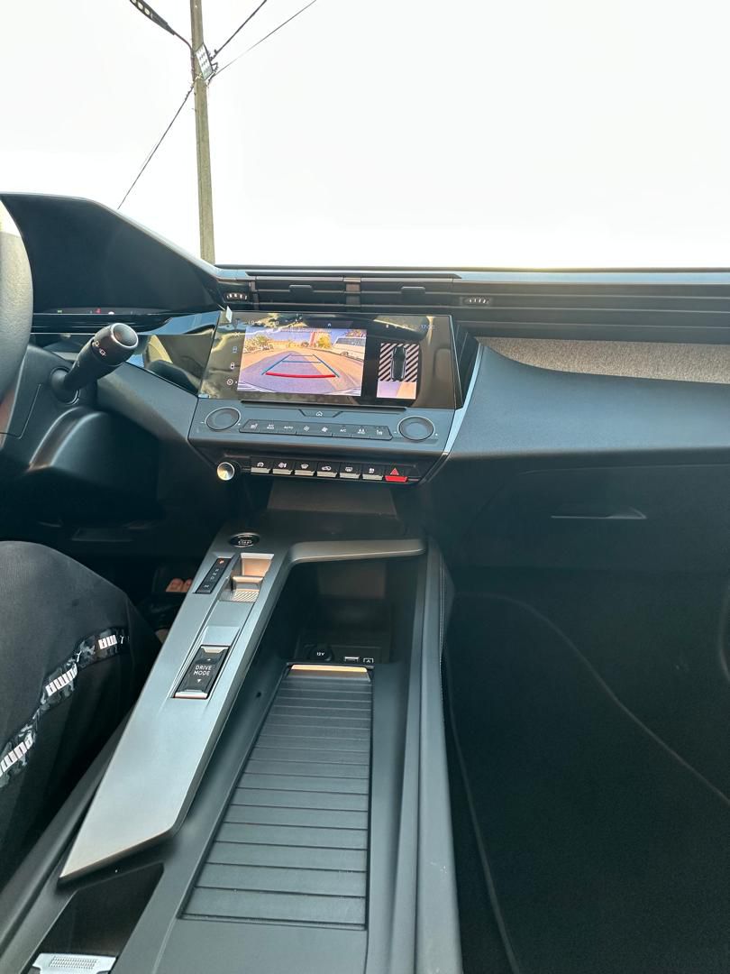 Peugeot 308 BlueHDi 130 EAT8 (P5, 2.0 Diésel, Automático 8 Velocidades) - Imagen 18